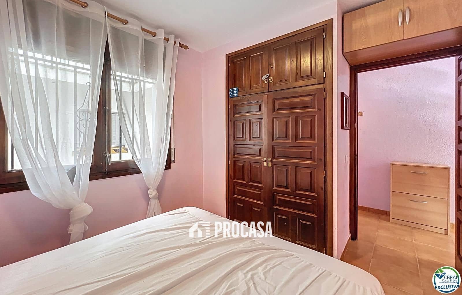 1 slaapkamer Flat te koop in Roses met zwembad garage - € 144.000 (Ref: 9331151)