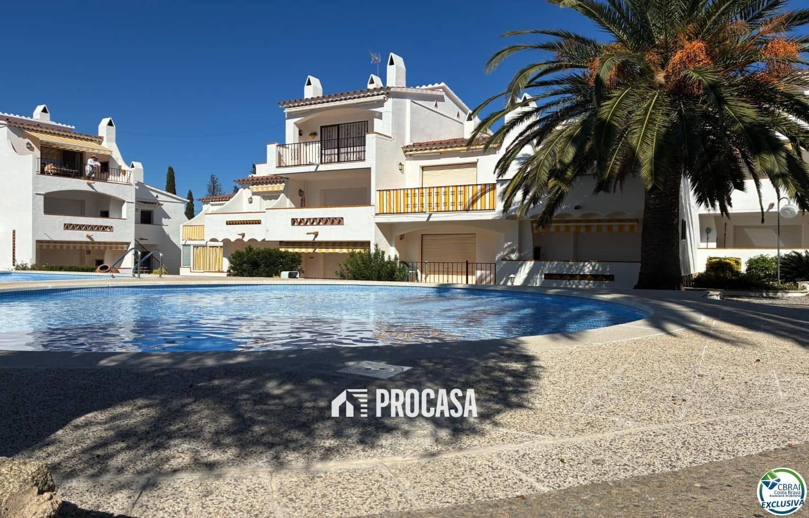 1 slaapkamer Flat te koop in Roses met zwembad garage - € 144.000 (Ref: 9331151)