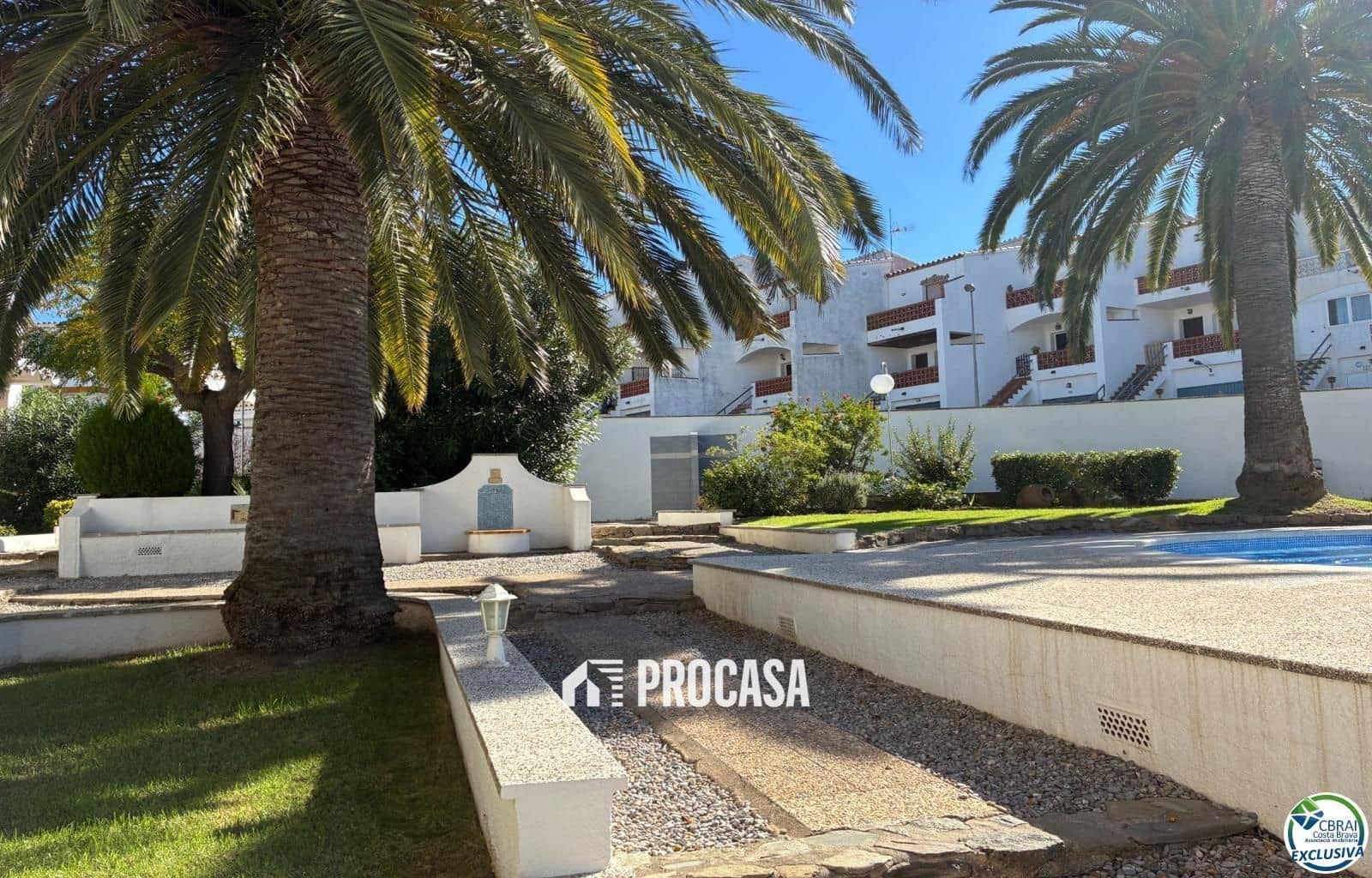 1 slaapkamer Flat te koop in Roses met zwembad garage - € 144.000 (Ref: 9331151)