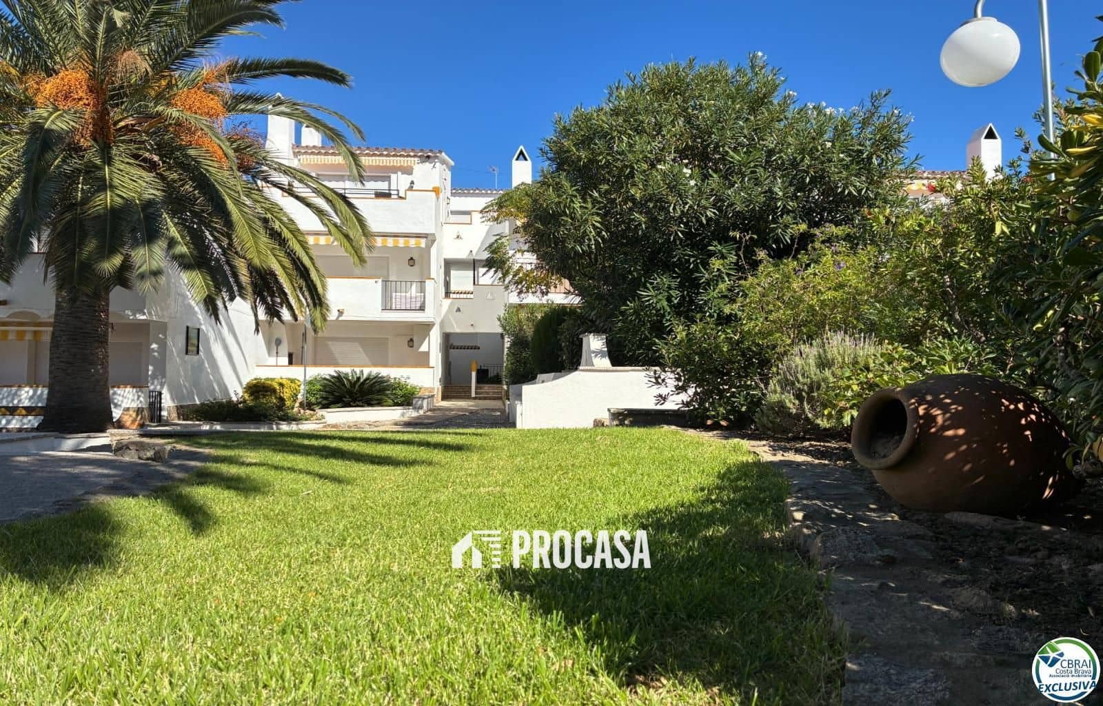 1 slaapkamer Flat te koop in Roses met zwembad garage - € 144.000 (Ref: 9331151)