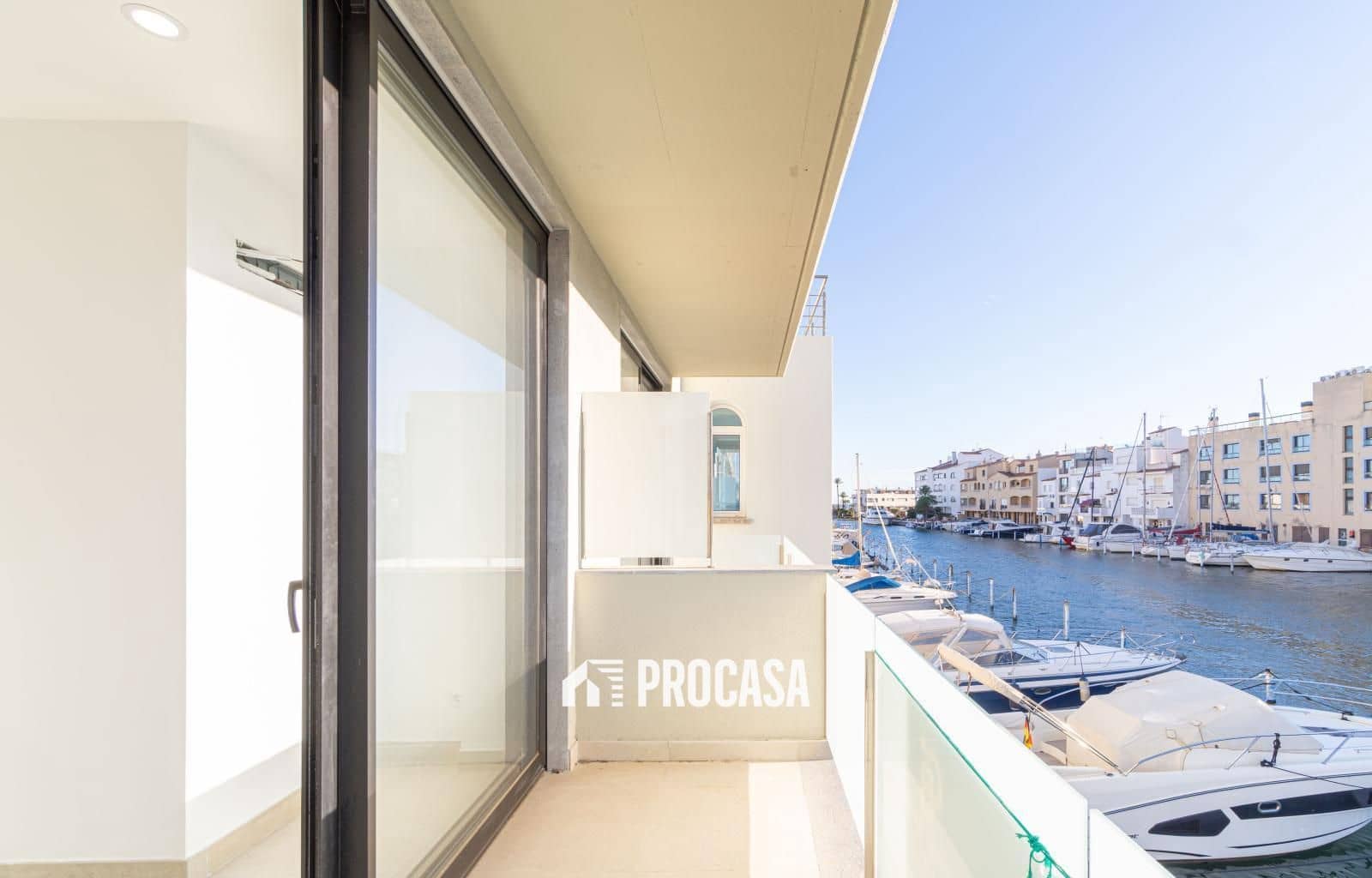 3 soverom Villa til salgs i Empuriabrava med garasje - € 625 000 (Ref: 9354048)