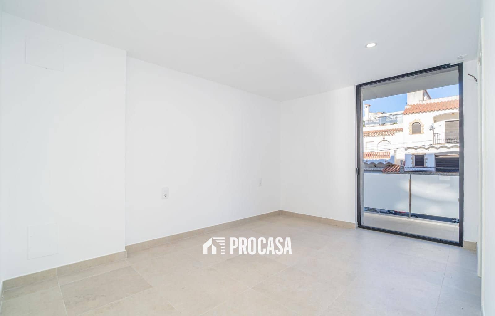 3 soverom Villa til salgs i Empuriabrava med garasje - € 625 000 (Ref: 9354048)