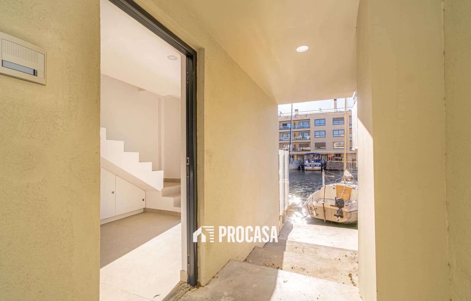 3 soverom Villa til salgs i Empuriabrava med garasje - € 625 000 (Ref: 9354048)