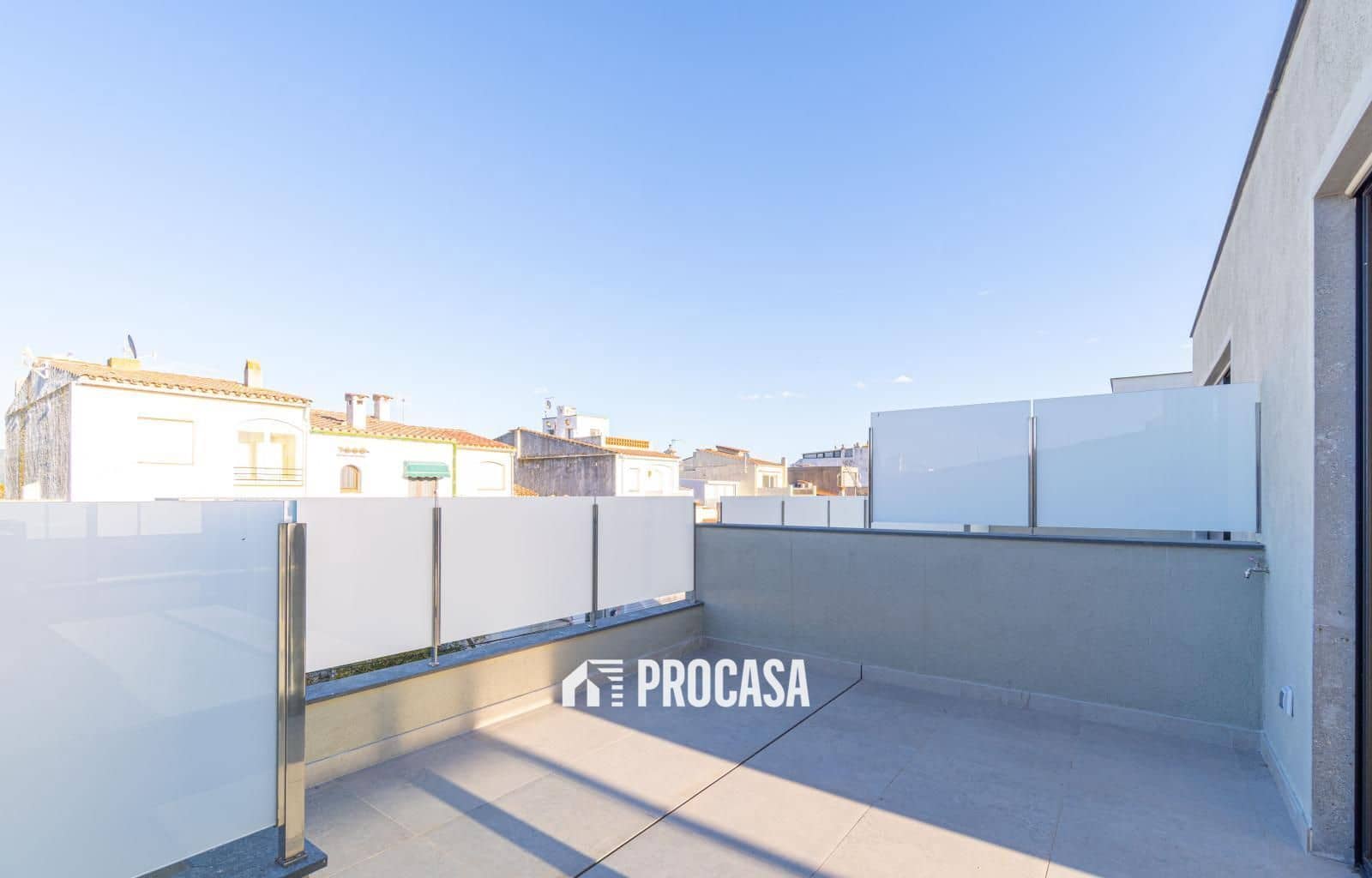 3 soverom Villa til salgs i Empuriabrava med garasje - € 625 000 (Ref: 9354048)