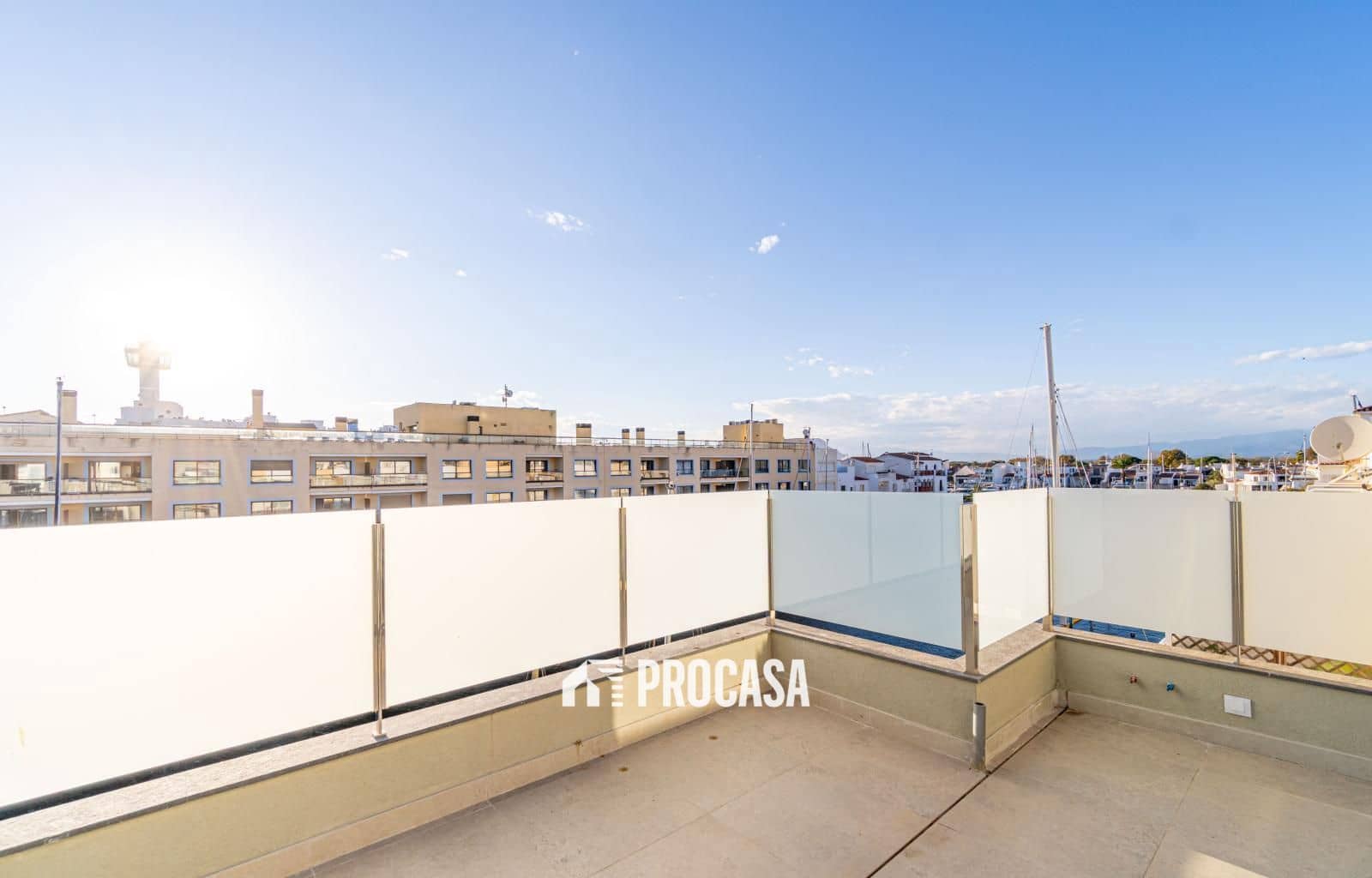 3 soverom Villa til salgs i Empuriabrava med garasje - € 625 000 (Ref: 9354048)