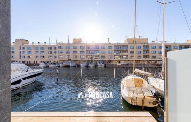 Chalet de 3 habitaciones en Empuriabrava, Castelló d'Empúries en venta con garaje - 625.000 € (Ref: 9354048)