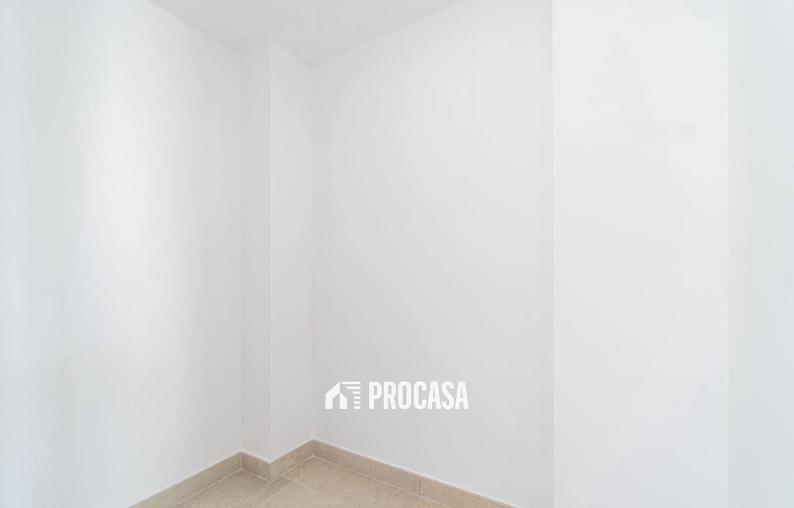 4 chambre Villa/Maison à vendre à Empuriabrava avec garage - 670 000 € (Ref: 9354049)