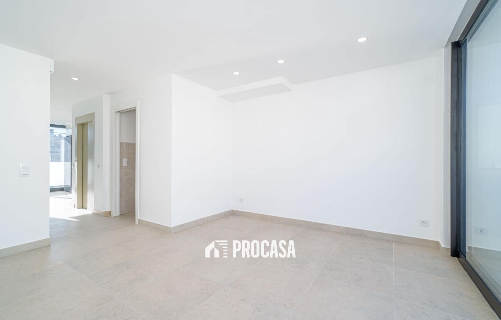 4 chambre Villa/Maison à vendre à Empuriabrava avec garage - 670 000 € (Ref: 9354049)