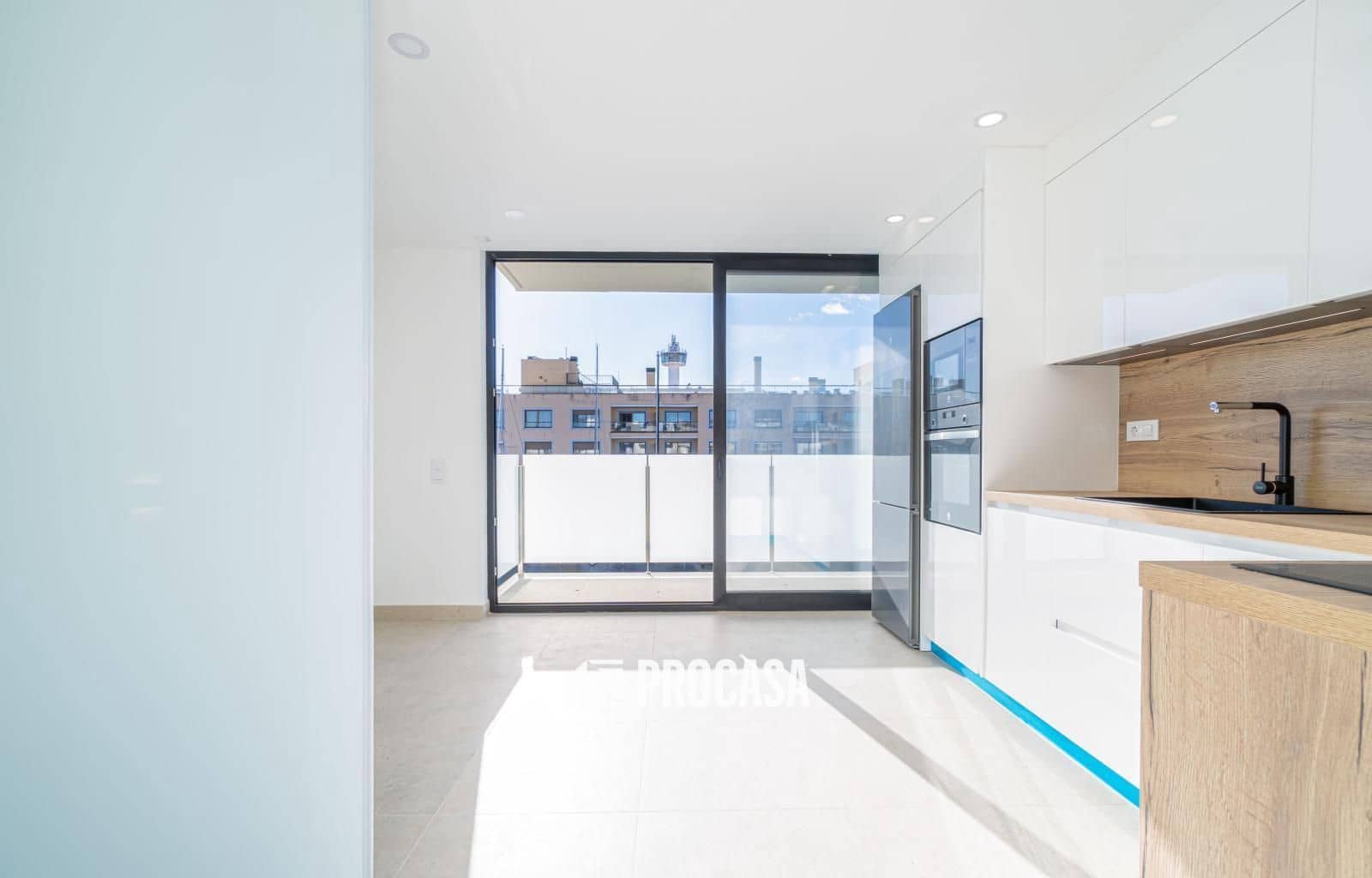 4 chambre Villa/Maison à vendre à Empuriabrava avec garage - 670 000 € (Ref: 9354049)