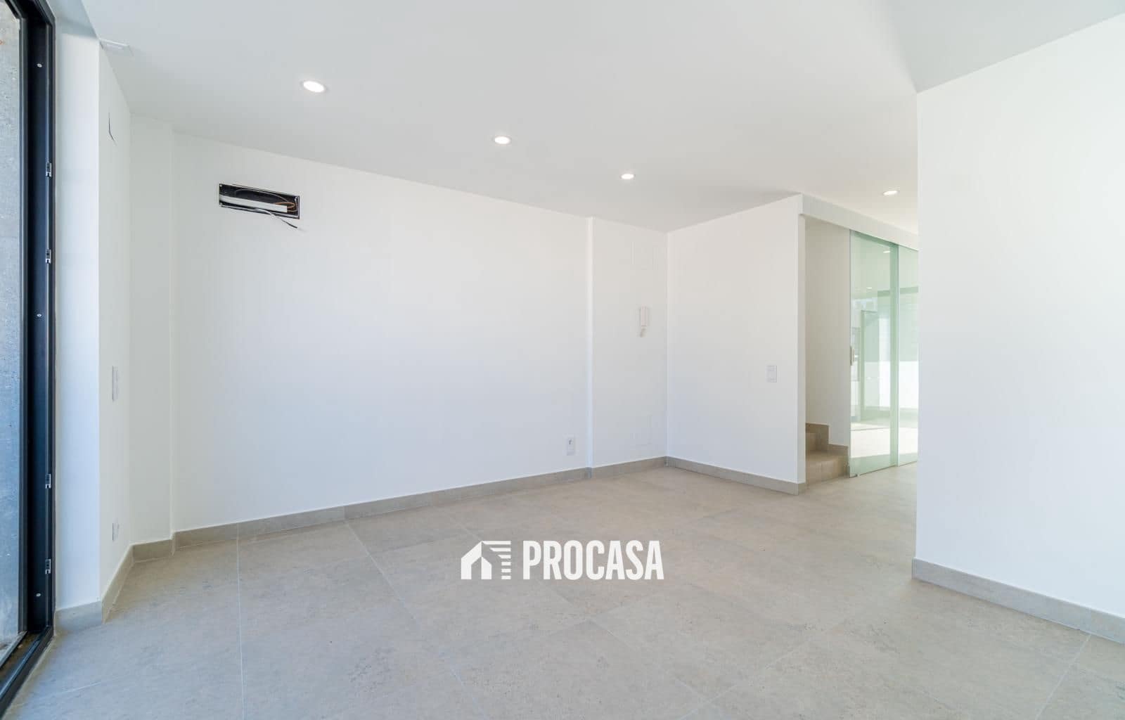 4 chambre Villa/Maison à vendre à Empuriabrava avec garage - 670 000 € (Ref: 9354049)