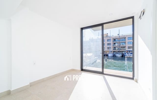 4 sypialnia Willa na sprzedaż w Empuriabrava, Castelló d'Empúries z garażem - 670 000 € (Ref: 9354049)