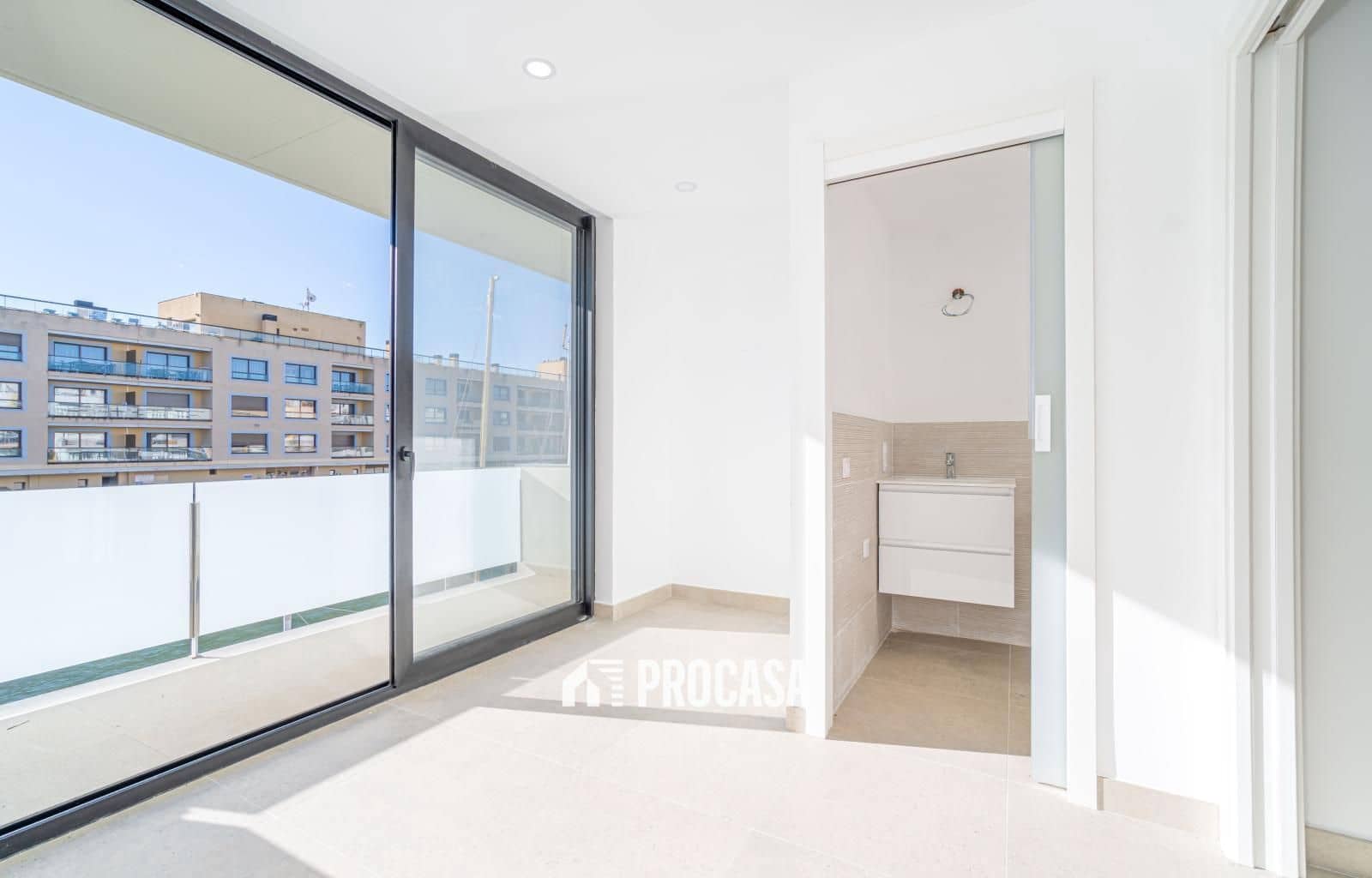 4 chambre Villa/Maison à vendre à Empuriabrava avec garage - 670 000 € (Ref: 9354049)