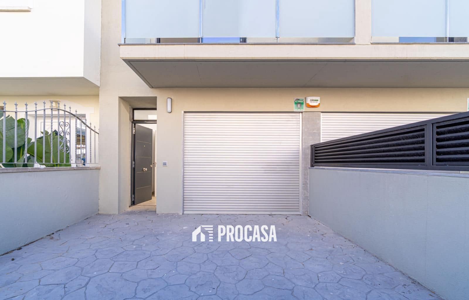 4 chambre Villa/Maison à vendre à Empuriabrava avec garage - 670 000 € (Ref: 9354049)