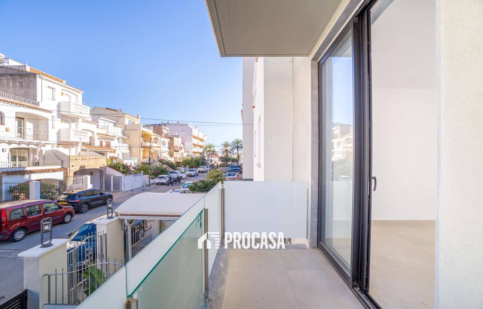 4 chambre Villa/Maison à vendre à Empuriabrava avec garage - 670 000 € (Ref: 9354049)