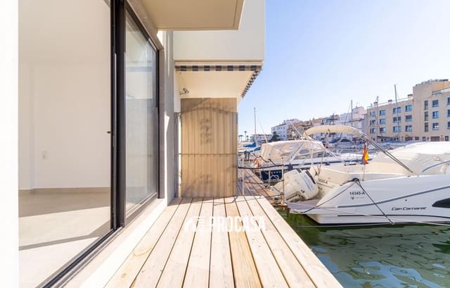 4 sypialnia Willa na sprzedaż w Empuriabrava, Castelló d'Empúries z garażem - 670 000 € (Ref: 9354049)