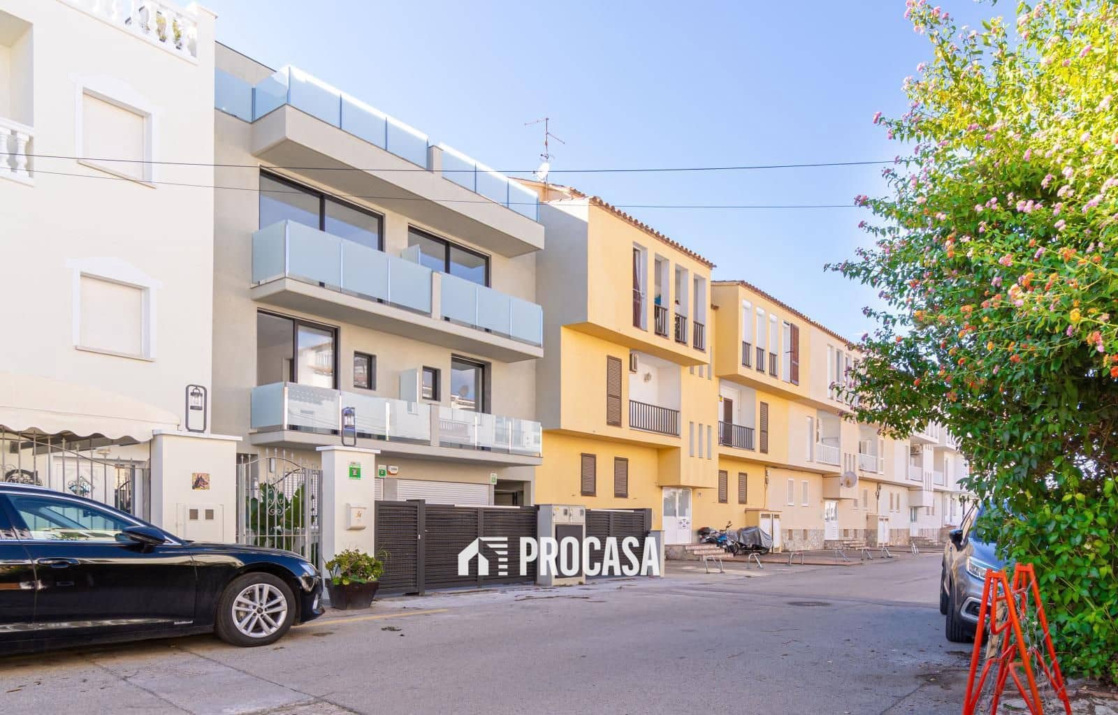 4 chambre Villa/Maison à vendre à Empuriabrava avec garage - 670 000 € (Ref: 9354049)