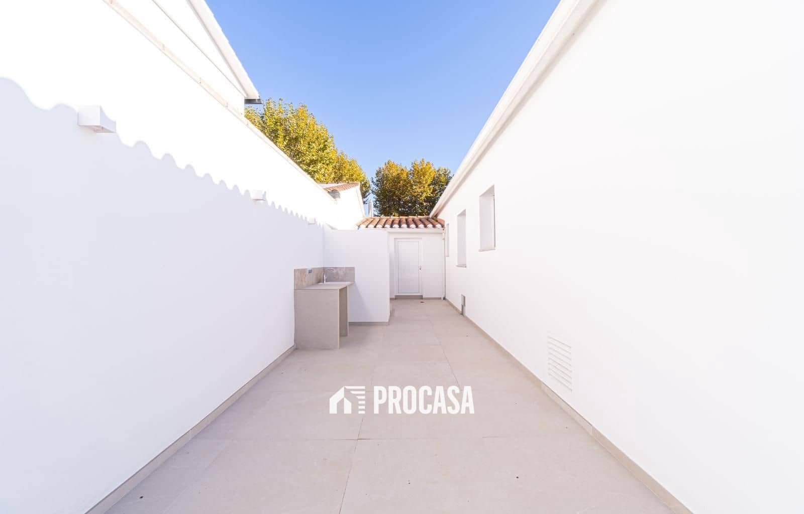 3 chambre Villa/Maison à vendre à Empuriabrava avec piscine garage - 1 050 000 € (Ref: 9369031)