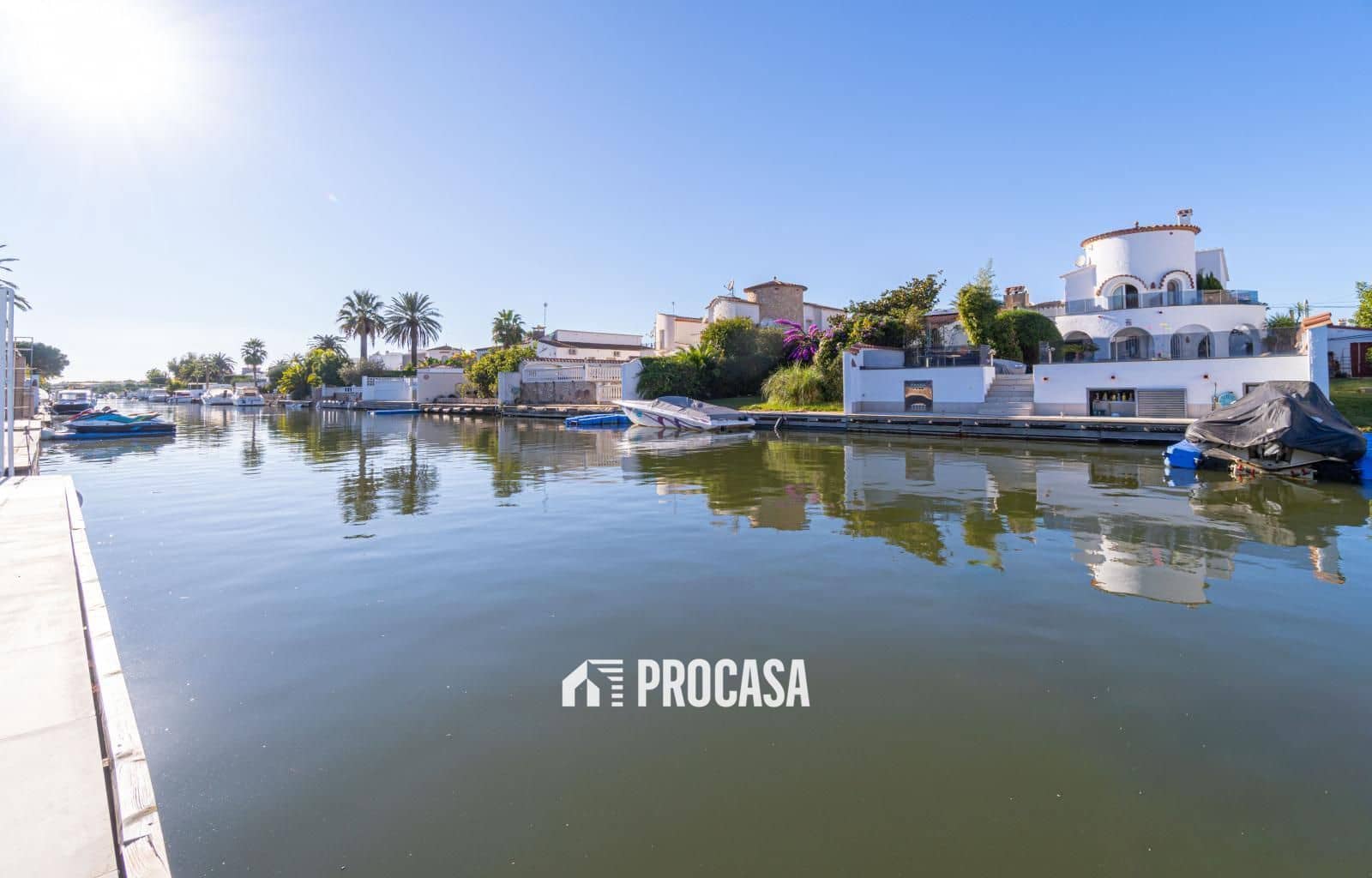 3 chambre Villa/Maison à vendre à Empuriabrava avec piscine garage - 1 050 000 € (Ref: 9369031)