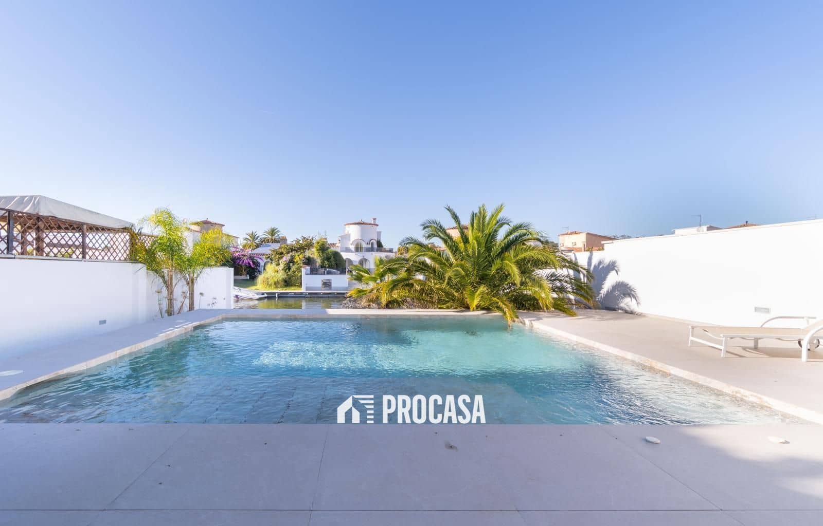 3 chambre Villa/Maison à vendre à Empuriabrava avec piscine garage - 1 050 000 € (Ref: 9369031)