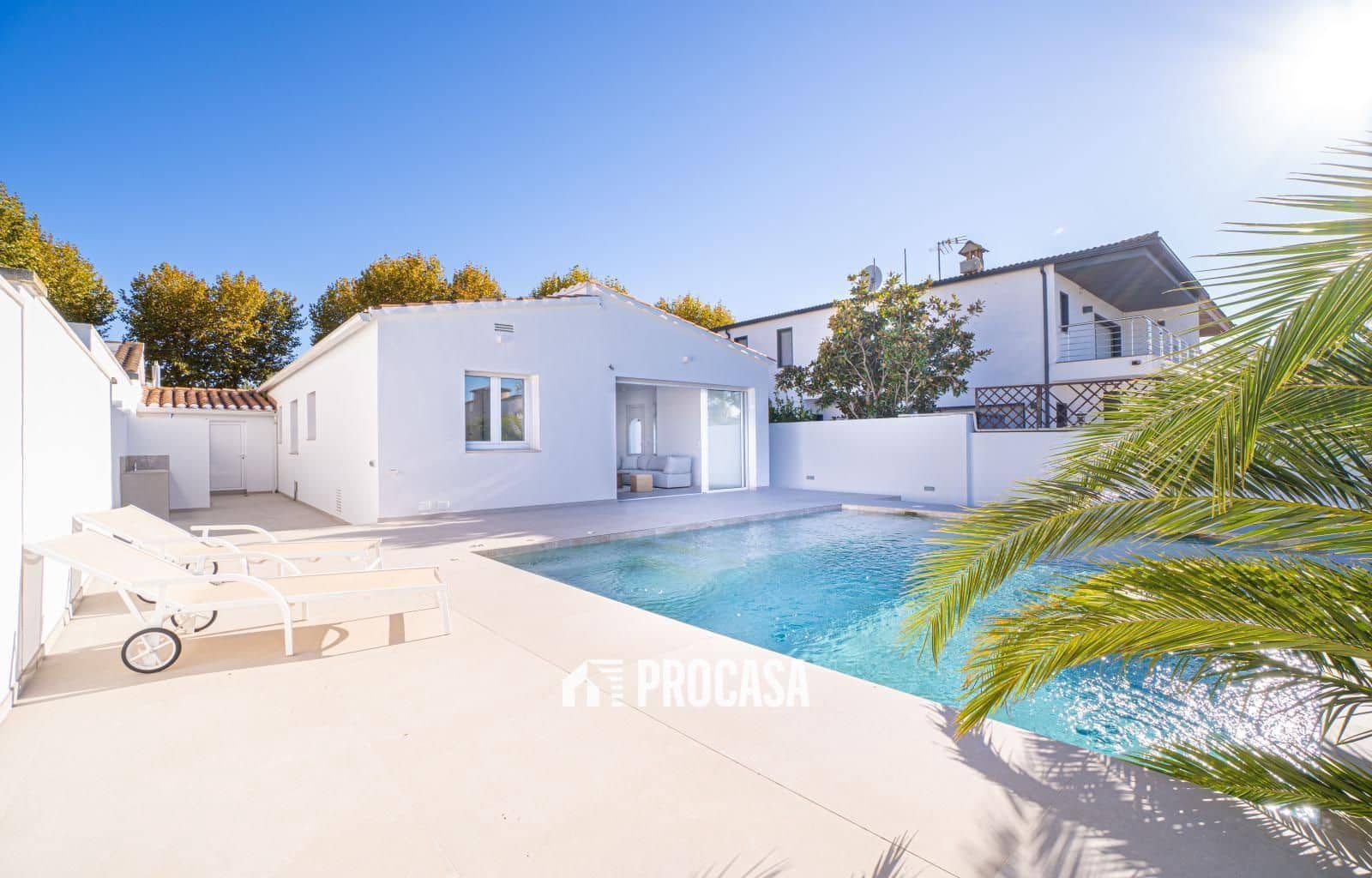 3 chambre Villa/Maison à vendre à Empuriabrava avec piscine garage - 1 050 000 € (Ref: 9369031)