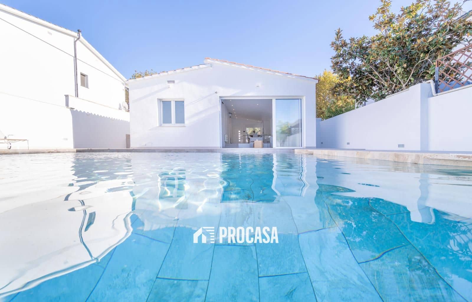 3 chambre Villa/Maison à vendre à Empuriabrava avec piscine garage - 1 050 000 € (Ref: 9369031)
