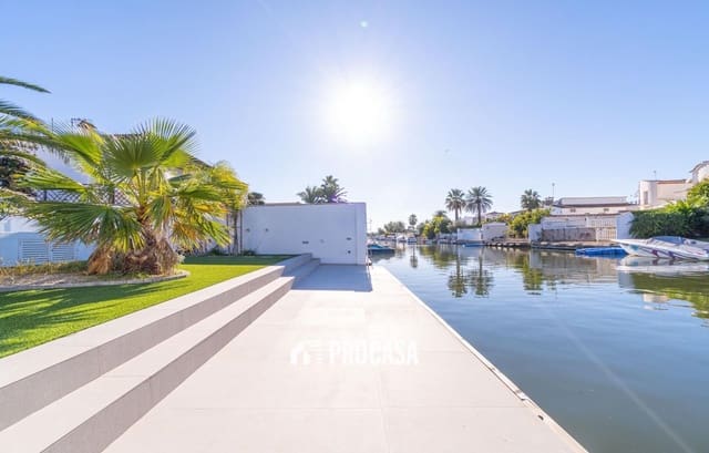 3 chambre Villa/Maison à vendre à Empuriabrava, Castelló d'Empúries avec piscine garage - 1 050 000 € (Ref: 9369031)