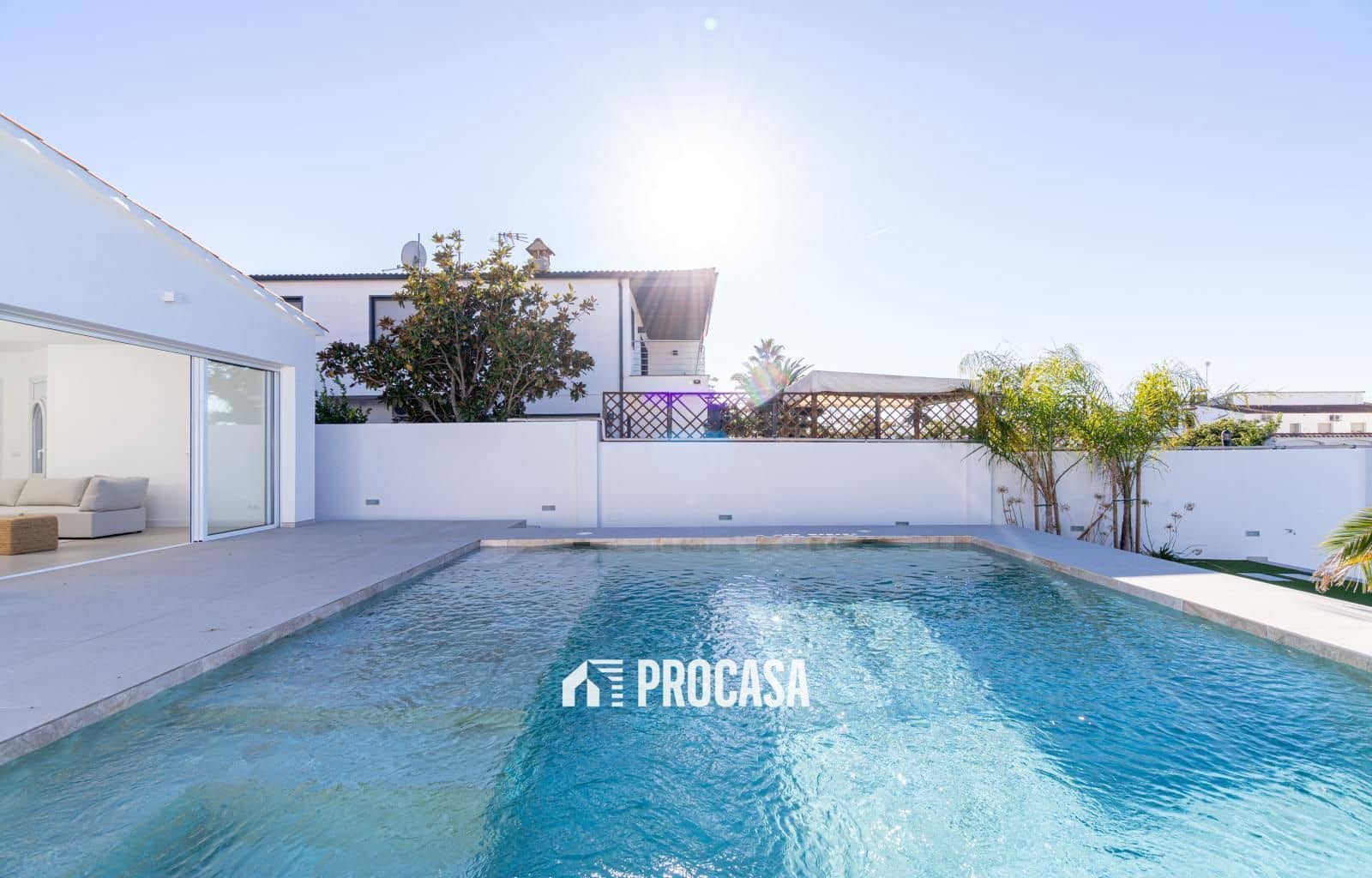 3 chambre Villa/Maison à vendre à Empuriabrava avec piscine garage - 1 050 000 € (Ref: 9369031)