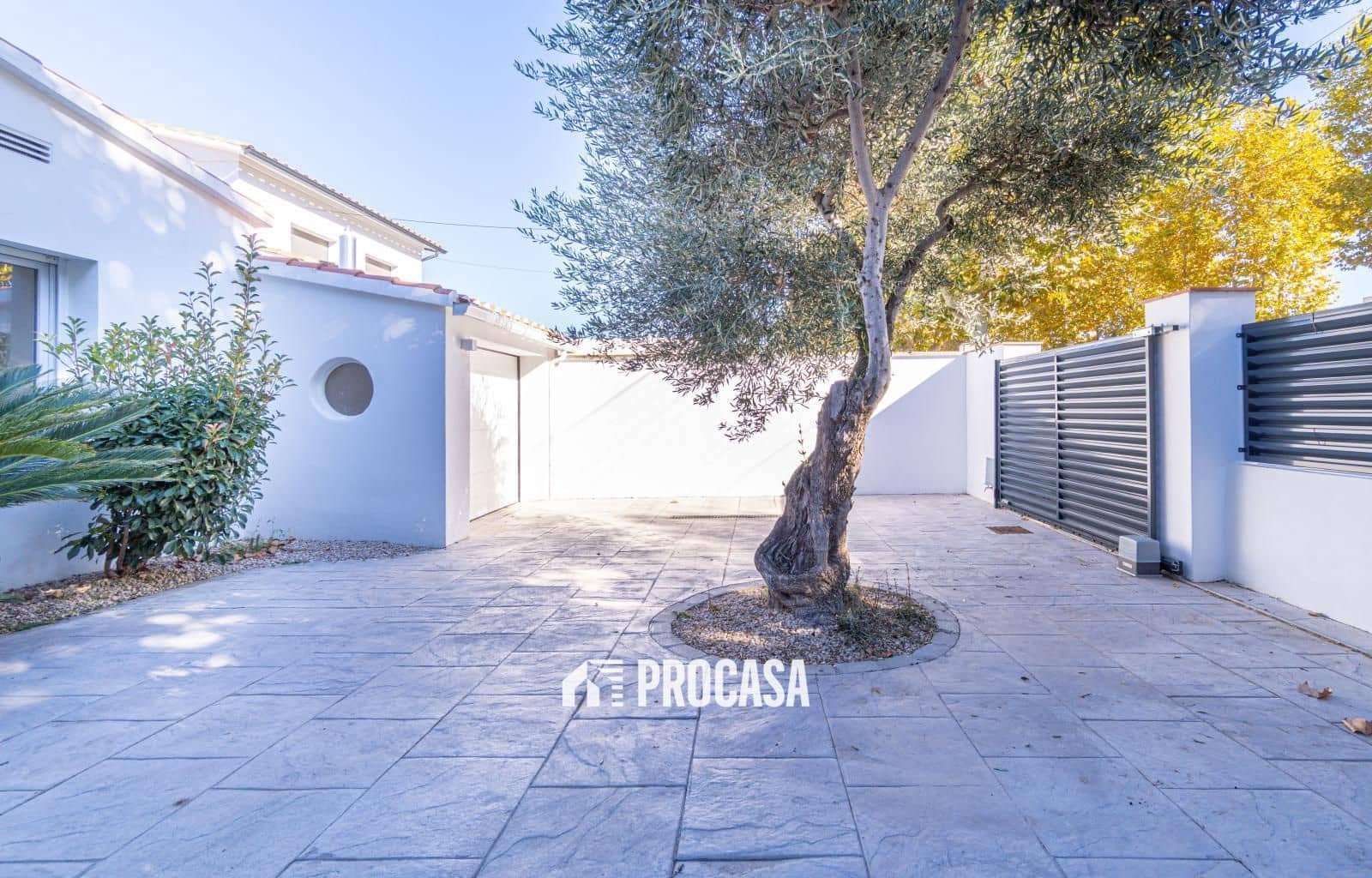 3 chambre Villa/Maison à vendre à Empuriabrava avec piscine garage - 1 050 000 € (Ref: 9369031)