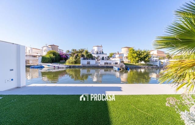 3 chambre Villa/Maison à vendre à Empuriabrava, Castelló d'Empúries avec piscine garage - 1 050 000 € (Ref: 9369031)