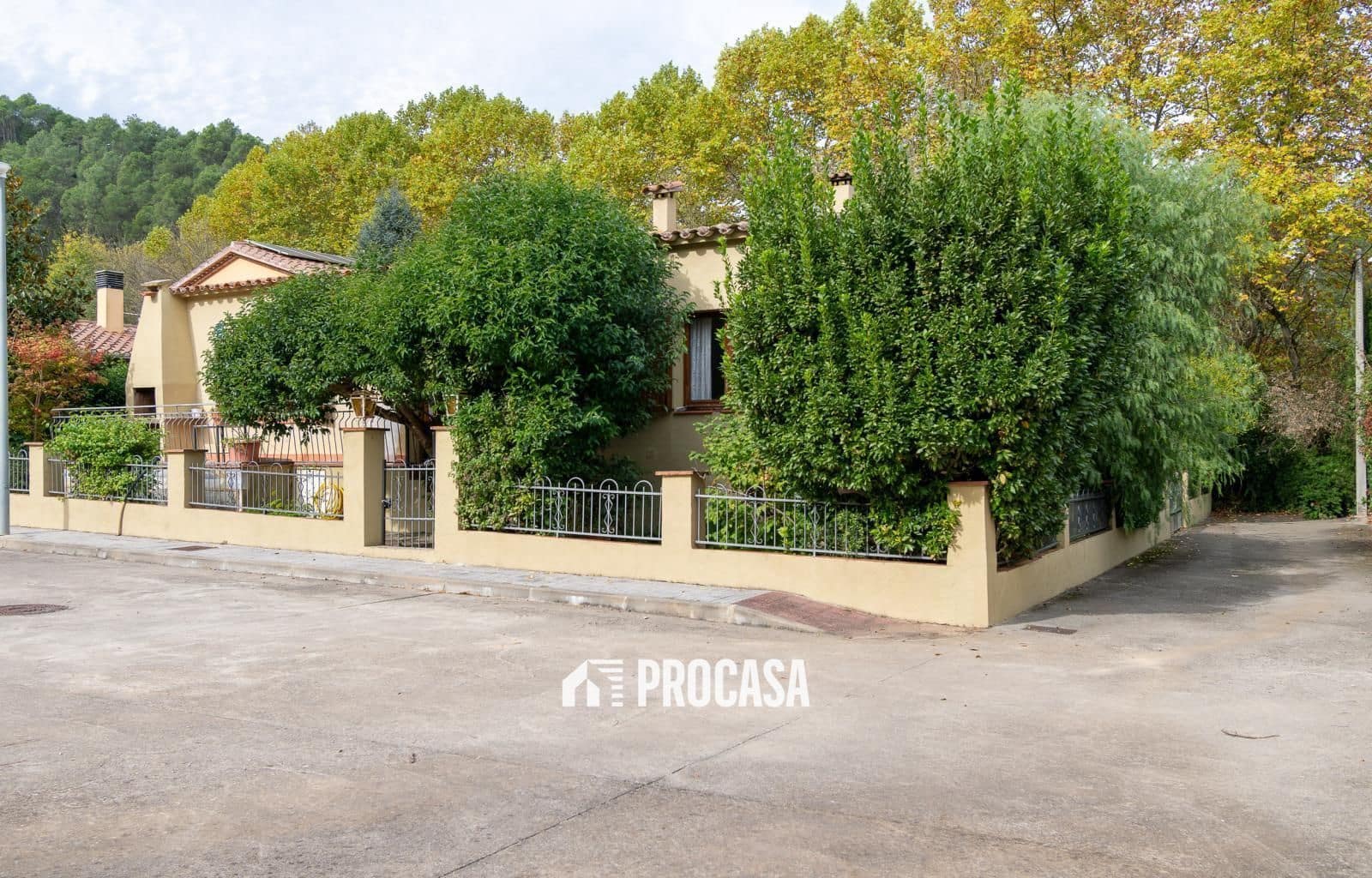 4 slaapkamer Villa te koop in Sant Llorenc de la Muga met garage - € 385.000 (Ref: 9379586)