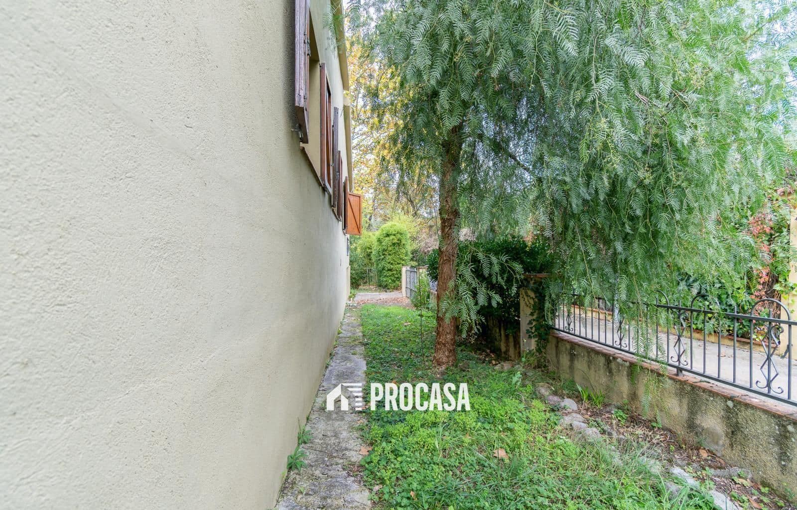 4 slaapkamer Villa te koop in Sant Llorenc de la Muga met garage - € 385.000 (Ref: 9379586)