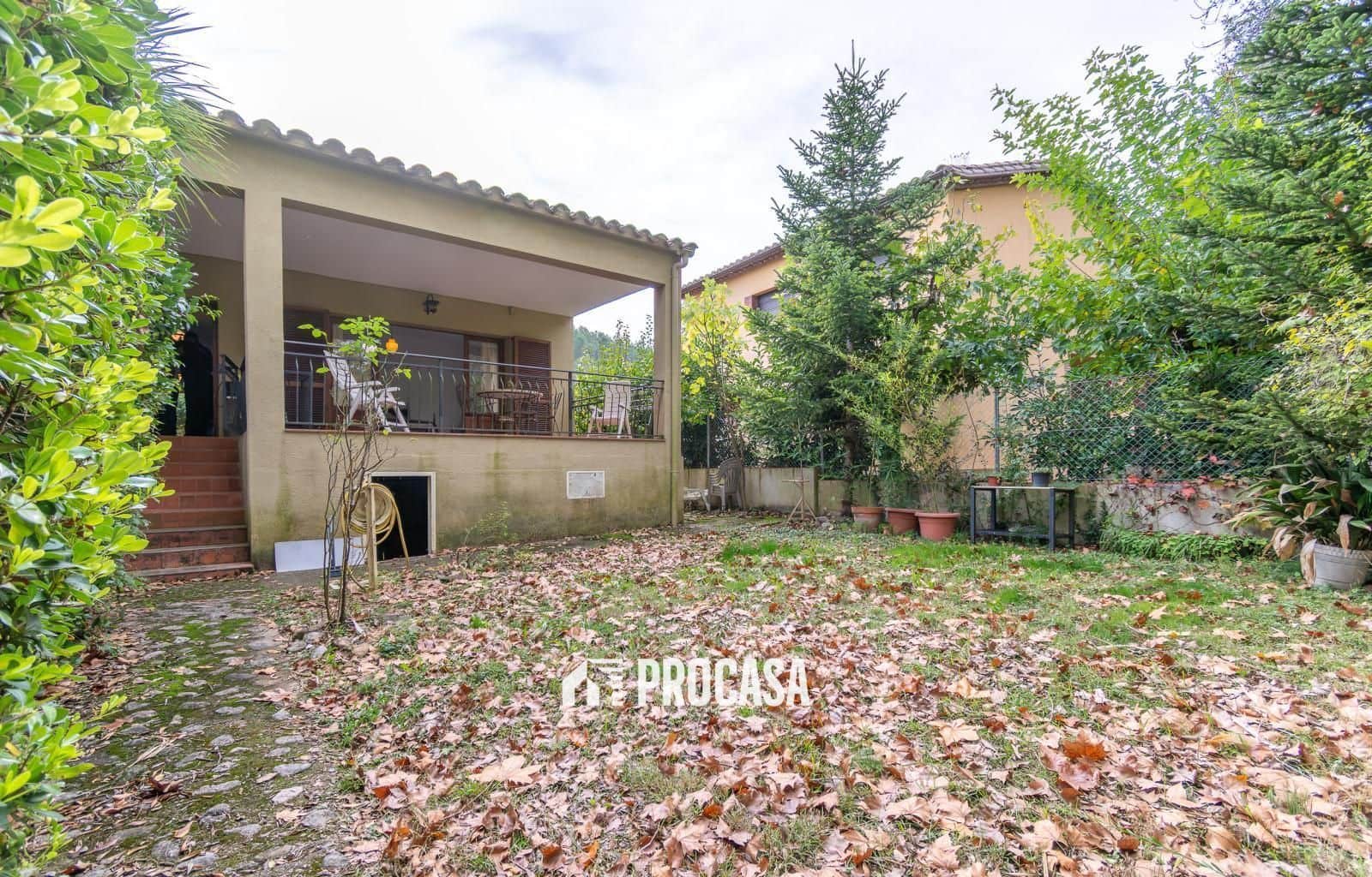 4 slaapkamer Villa te koop in Sant Llorenc de la Muga met garage - € 385.000 (Ref: 9379586)