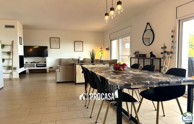 3 makuuhuone Asunto myytävänä paikassa Llançà mukana 
autotalli - 320 000 € (Ref: 9379587)