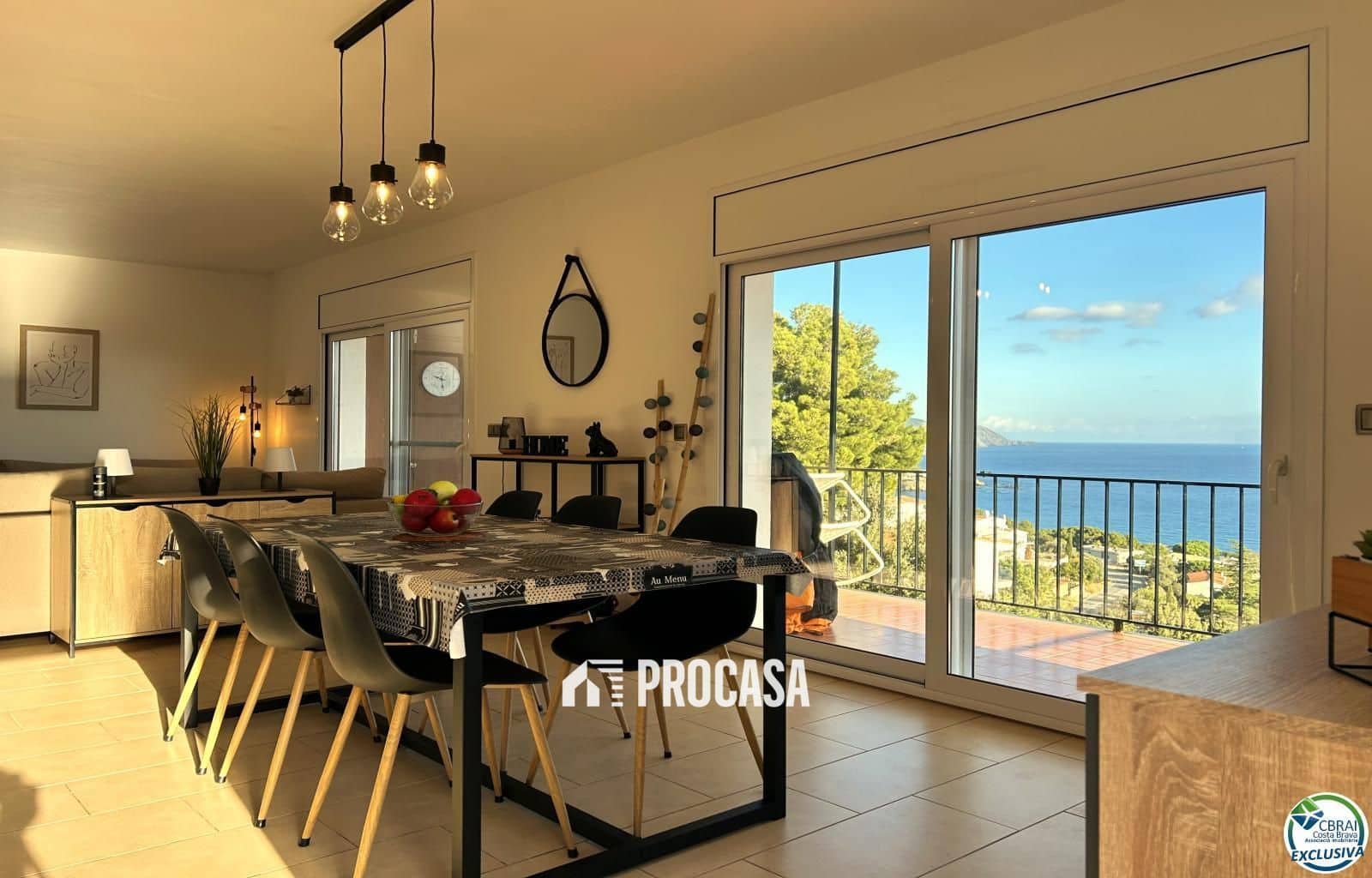 3 makuuhuone Asunto myytävänä paikassa Llanca mukana 
autotalli - 320 000 € (Ref: 9379587)