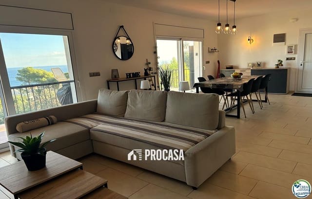 3 makuuhuone Asunto myytävänä paikassa Llançà mukana 
autotalli - 320 000 € (Ref: 9379587)