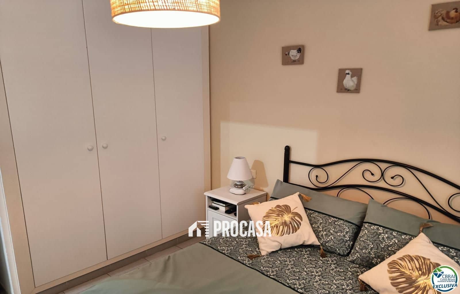 2 bedroom Flat for sale in Roses - € 249,000 (Ref: 9386164)