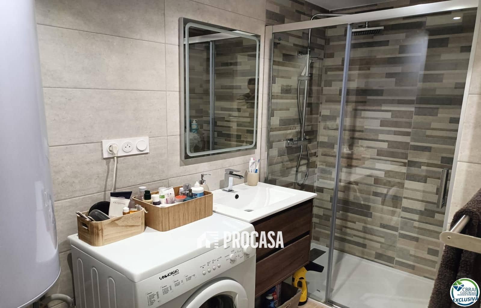 2 bedroom Flat for sale in Roses - € 249,000 (Ref: 9386164)