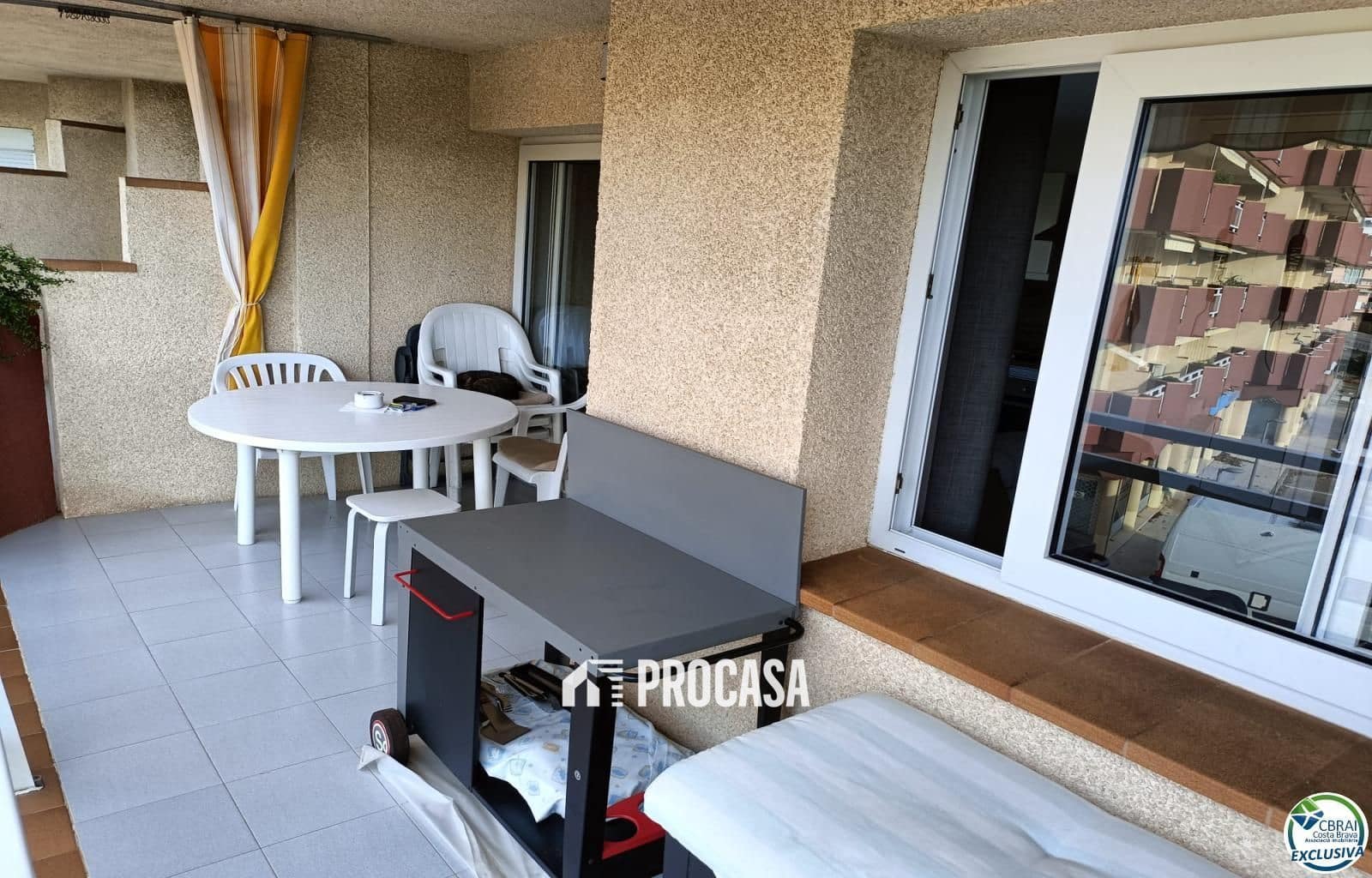 2 bedroom Flat for sale in Roses - € 249,000 (Ref: 9386164)