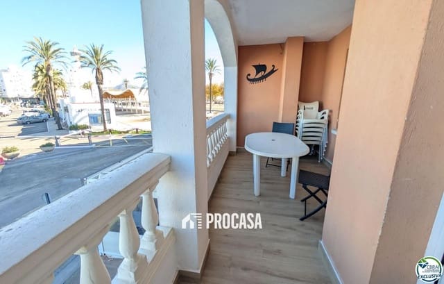 2 bedroom Flat for sale in Empuriabrava, Castelló d'Empúries - € 255,000 (Ref: 9396634)