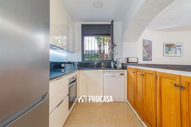 4 Zimmer Villa zu verkaufen in Empuriabrava, Castelló d'Empúries mit Pool Garage - 890.000 € (Ref: 9399645)