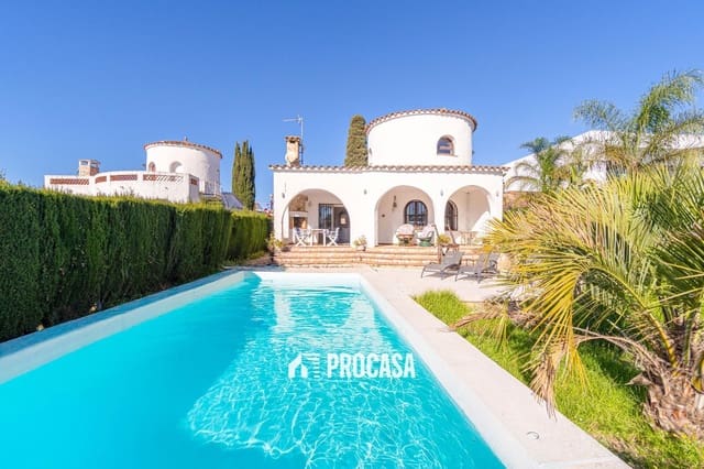 4 Zimmer Villa zu verkaufen in Empuriabrava, Castelló d'Empúries mit Pool Garage - 890.000 € (Ref: 9399645)