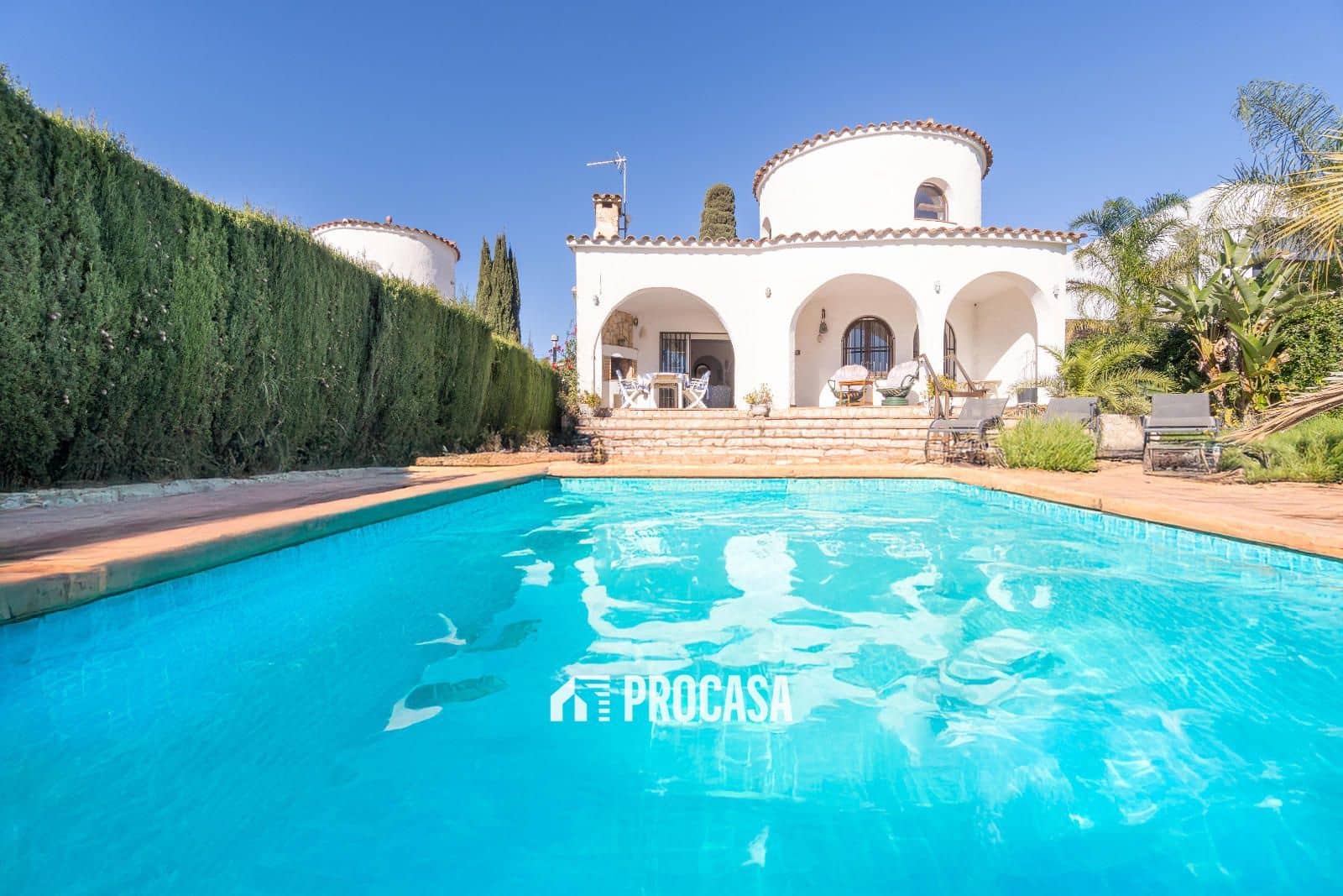 4 Zimmer Villa zu verkaufen in Empuriabrava mit Pool Garage - 890.000 € (Ref: 9399645)