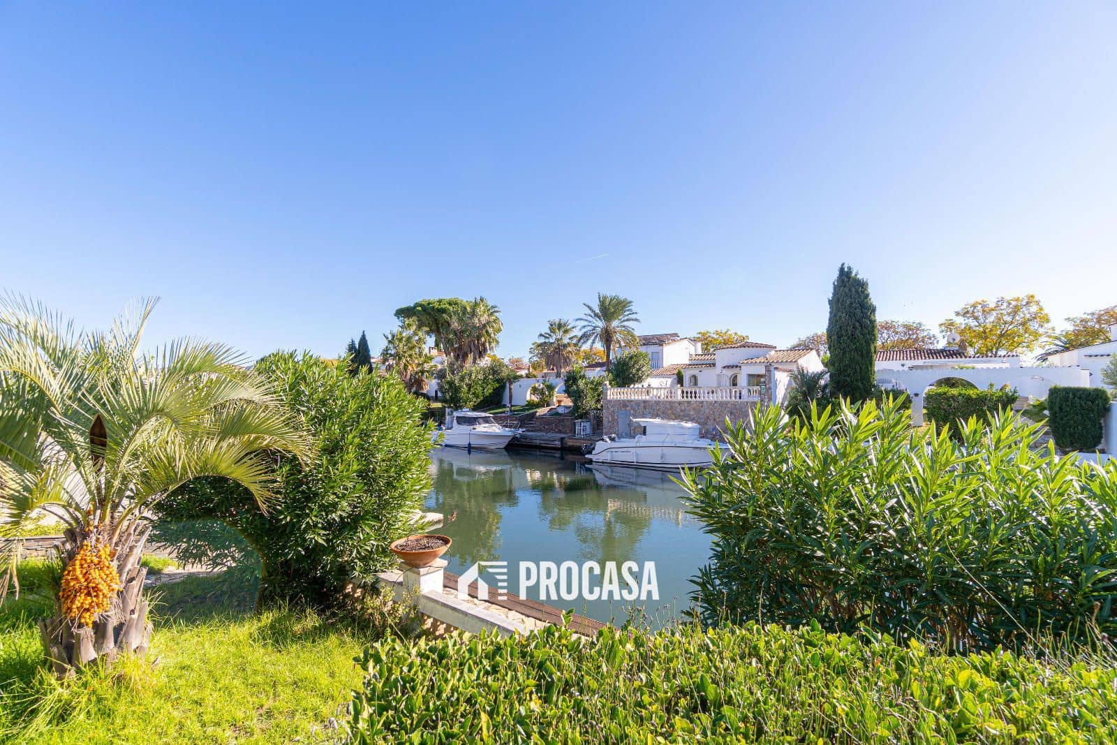 4 Zimmer Villa zu verkaufen in Empuriabrava mit Pool Garage - 890.000 € (Ref: 9399645)