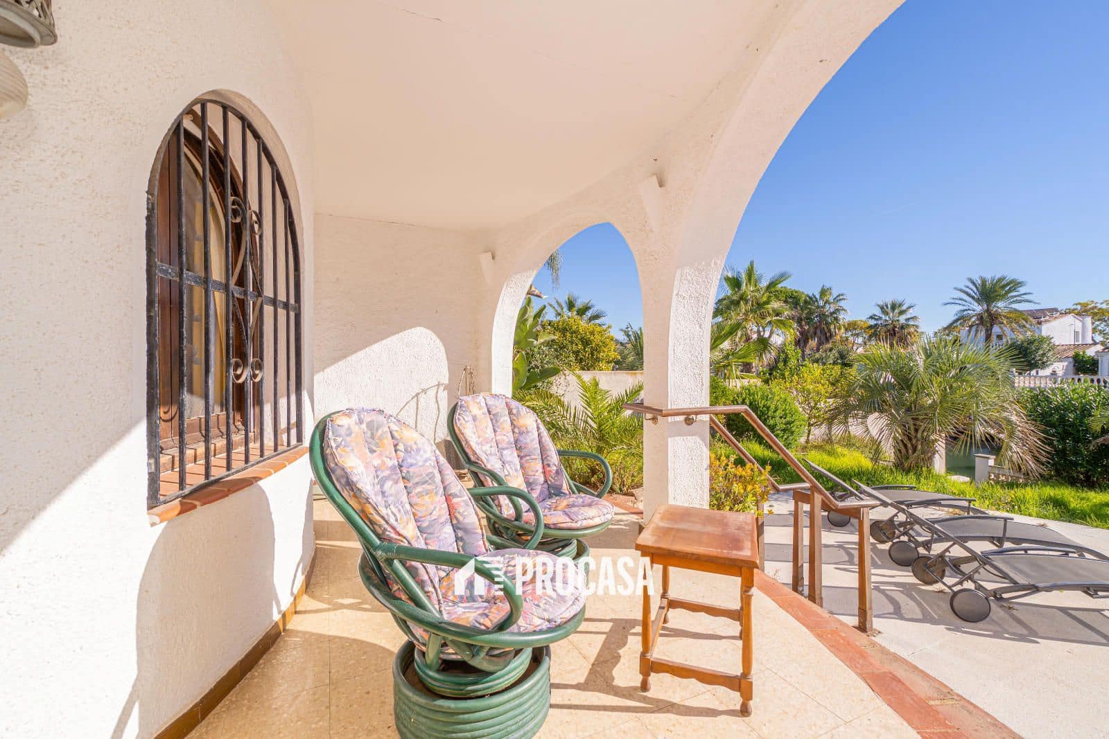 4 Zimmer Villa zu verkaufen in Empuriabrava mit Pool Garage - 890.000 € (Ref: 9399645)