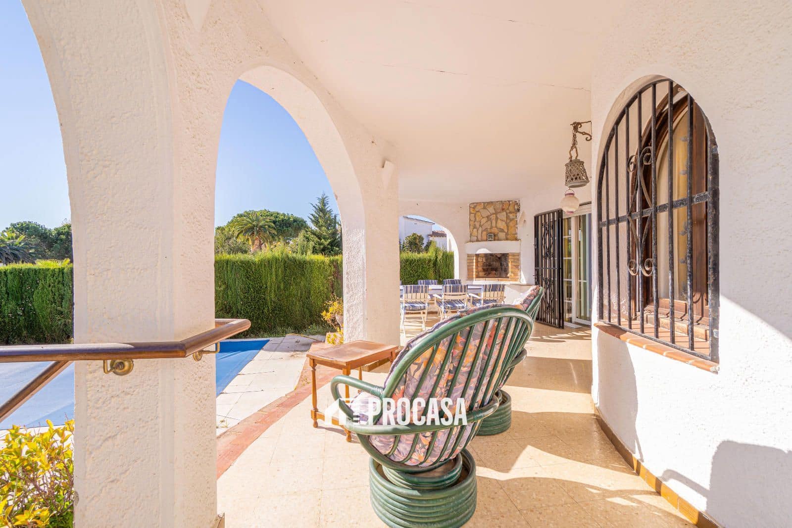 4 Zimmer Villa zu verkaufen in Empuriabrava mit Pool Garage - 890.000 € (Ref: 9399645)