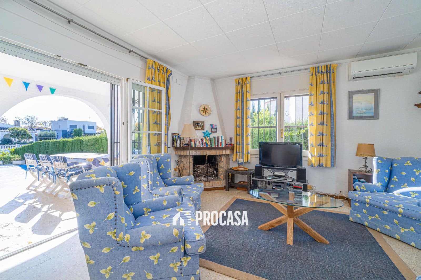 4 Zimmer Villa zu verkaufen in Empuriabrava mit Pool Garage - 890.000 € (Ref: 9399645)