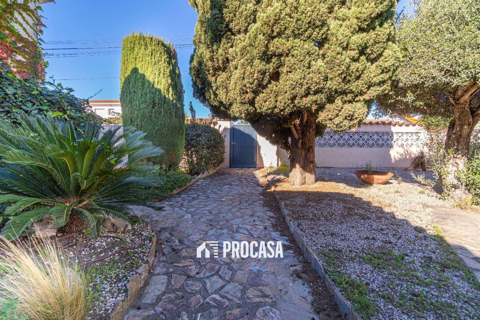 4 Zimmer Villa zu verkaufen in Empuriabrava mit Pool Garage - 890.000 € (Ref: 9399645)