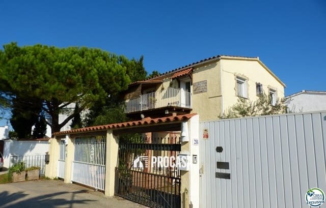 3 chambre Appartement à vendre à Empuriabrava, Castelló d'Empúries avec garage - 290 000 € (Ref: 9403750)