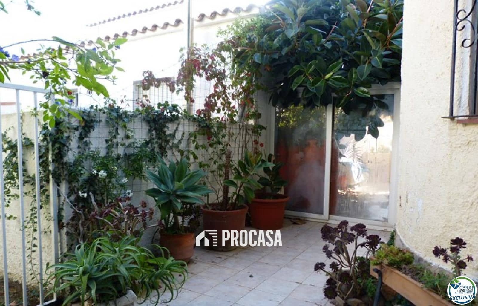 3 chambre Appartement à vendre à Empuriabrava avec garage - 290 000 € (Ref: 9403750)