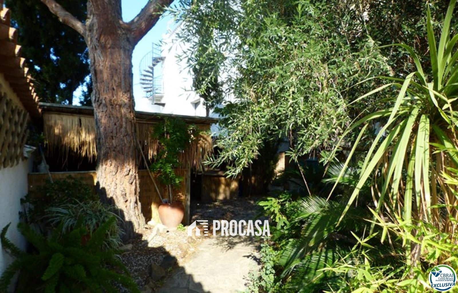 3 chambre Appartement à vendre à Empuriabrava avec garage - 290 000 € (Ref: 9403750)